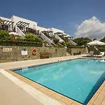 Dreams Villa *